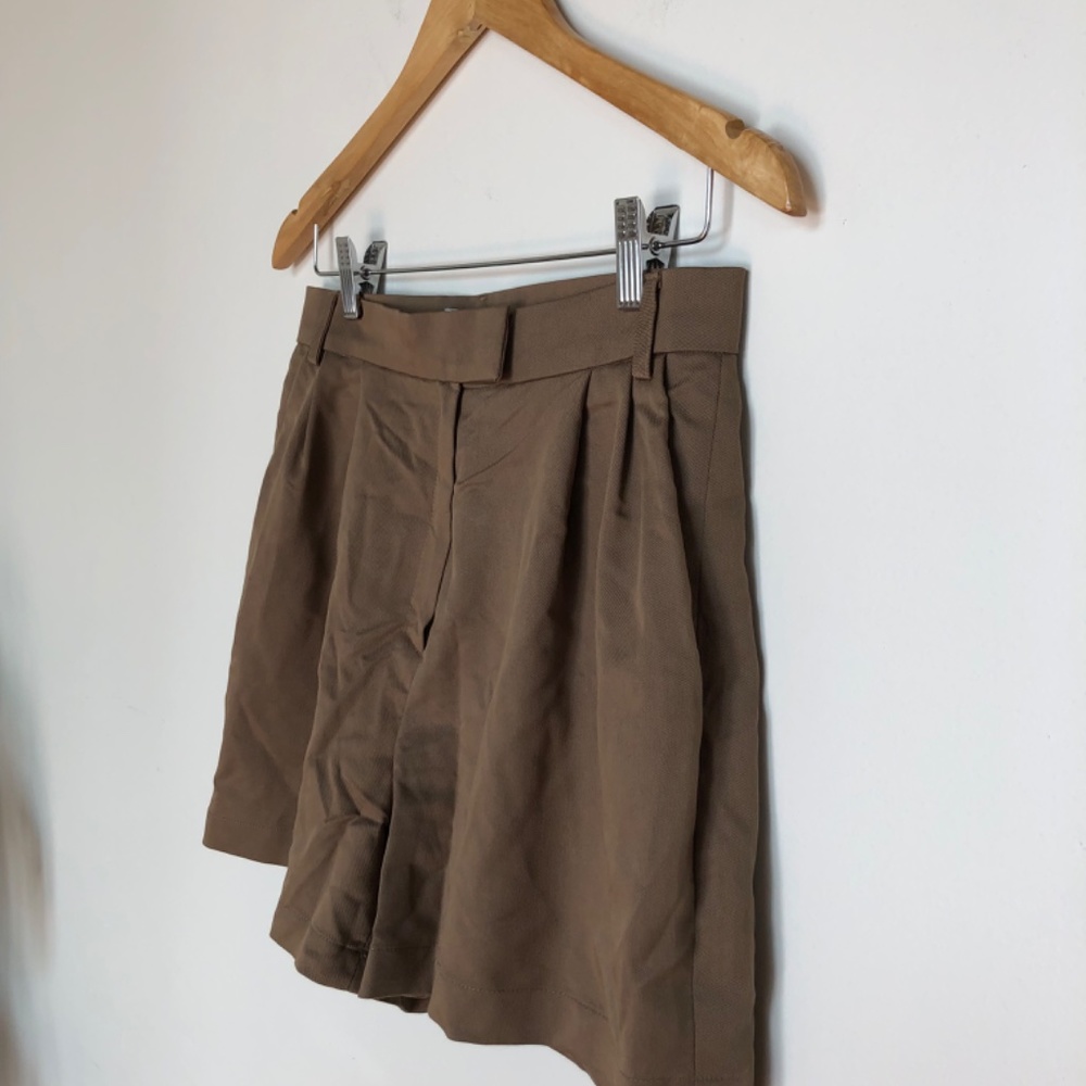 Almina Concept High Waisted Pleated Olive Khakhi Shorts Tencel Blend Size 6